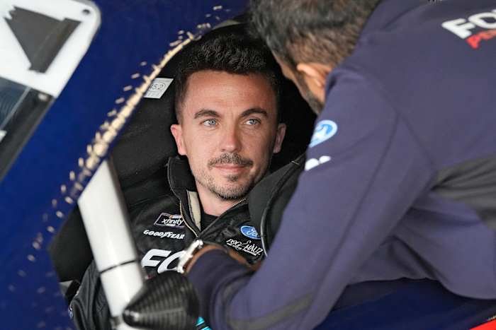 弗蘭基·穆尼茲 (Frankie Muniz) 參加全職 NASCAR 比賽後的第一場比賽因卡車機械問題而泡湯