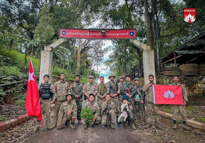 緬甸抵抗運動一年來的襲擊已將軍政權推向崩潰的邊緣